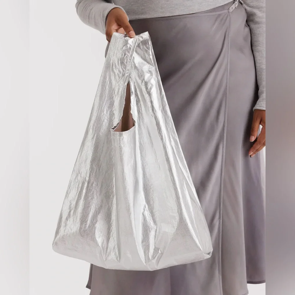 BAGGU Standard Reusable Tote - Chrome Metallic - Picture 2 of 3